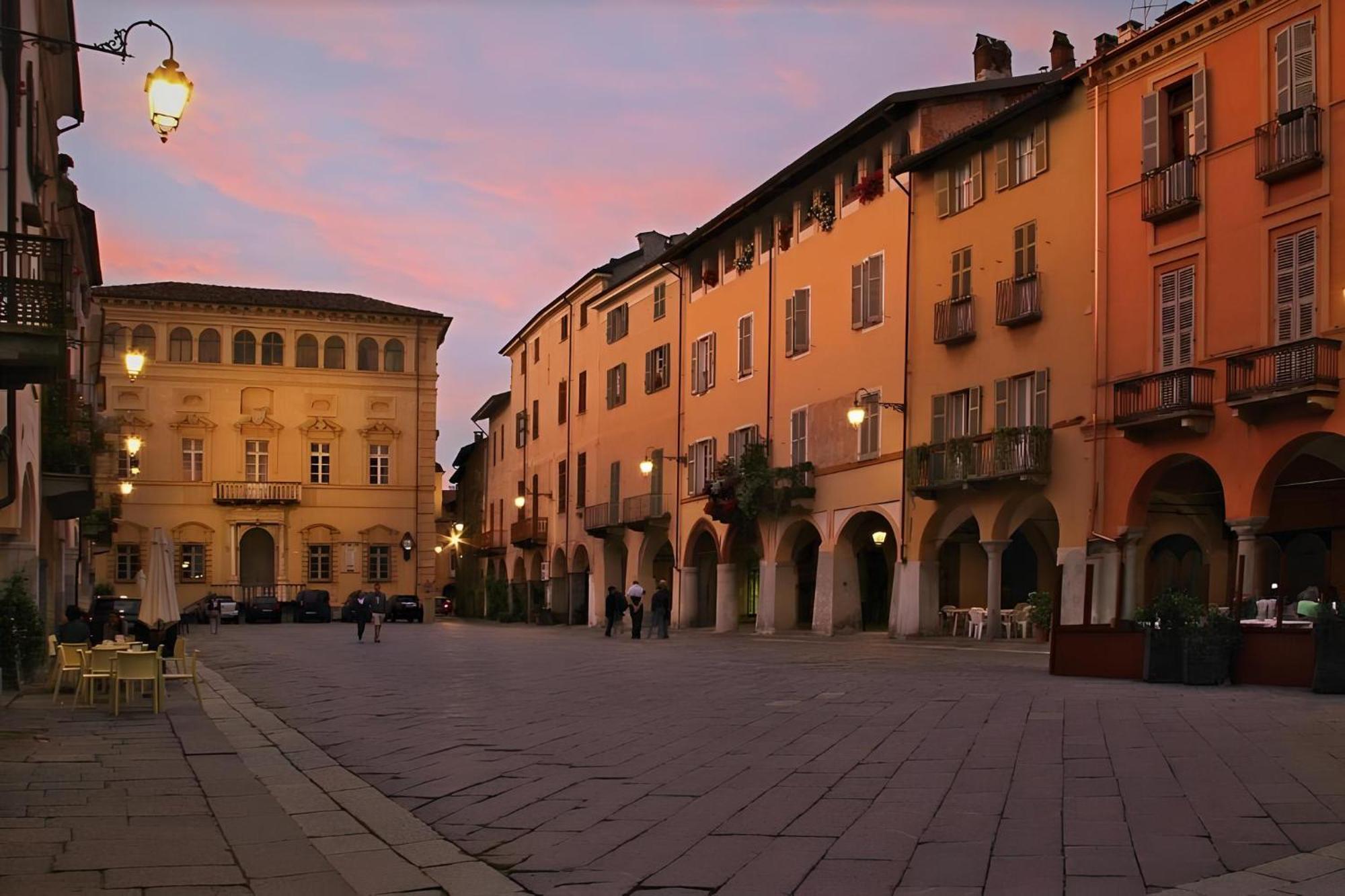 Centro Storico Luminoso Spazio Al Piazzo Biella Zewnętrze zdjęcie